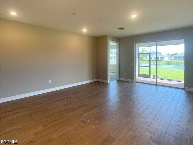 Foto del edificio - 417 Coral Reef Pl