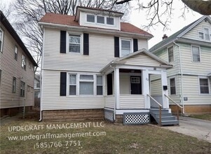 Building Photo - 22 Stratford Park