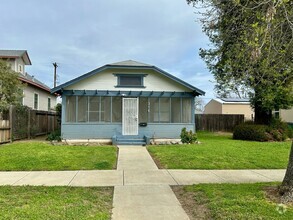 Building Photo - 316 N Sacramento St