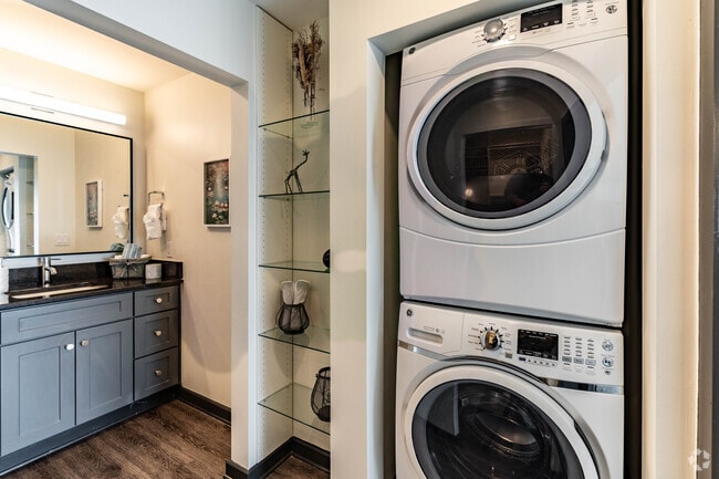 1BR, 1BA - 625SF - Laundry - The 1901 on Belcourt