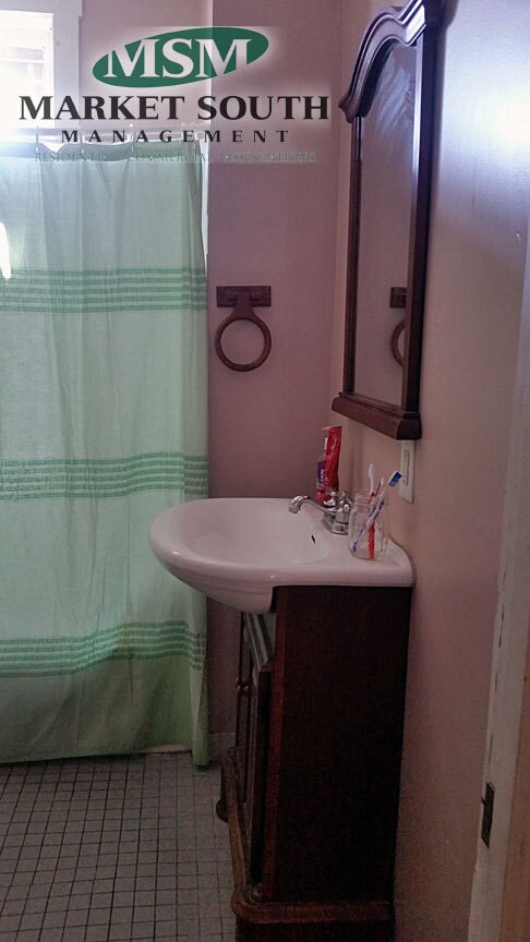 Foto del edificio - HABERSHAM STREET APARTMENT!