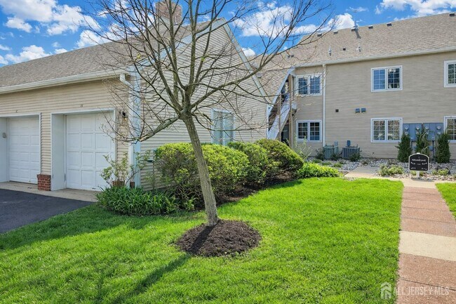 Foto del edificio - 1 Rutland Ln