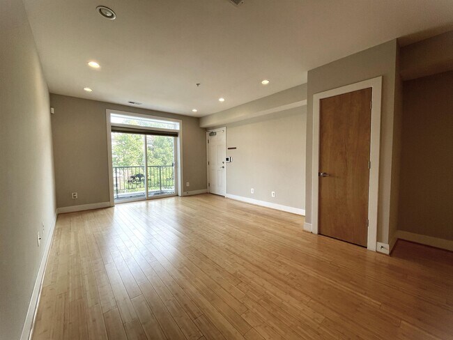 Foto del edificio - 3404 13th St NW