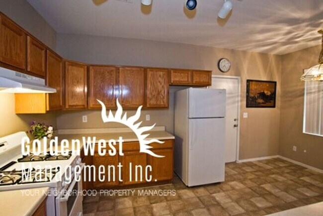 Building Photo - 5066 El Castano Ave