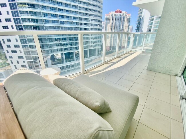 Foto del edificio - 218 SE 14th St