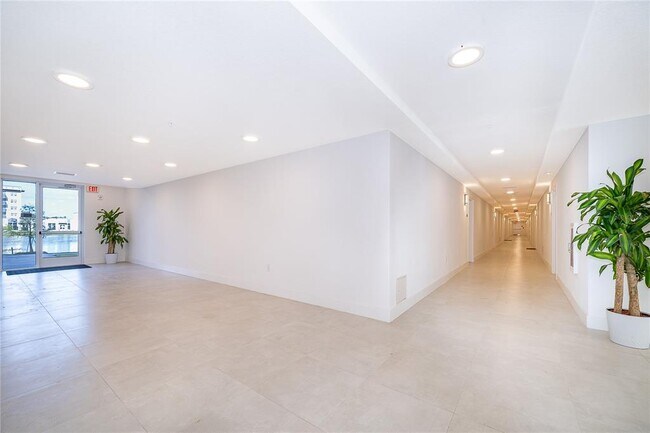 Foto del edificio - 5587 Millennia Park Dr