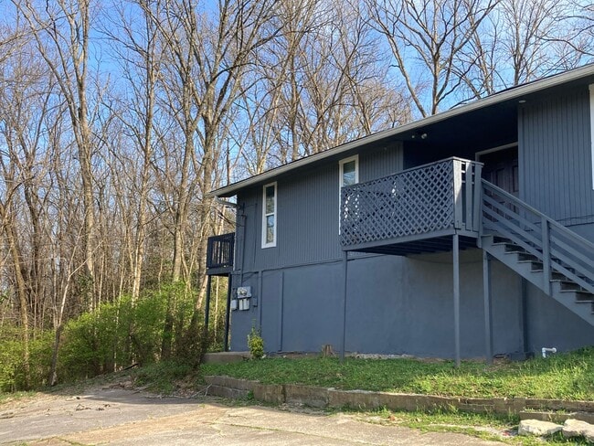 Building Photo - Tusculum Duplex