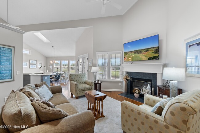 Foto del edificio - 3155 Lakeside Commons Dr SE