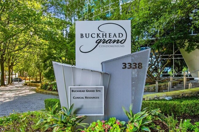 Foto del edificio - 3338 Peachtree Rd