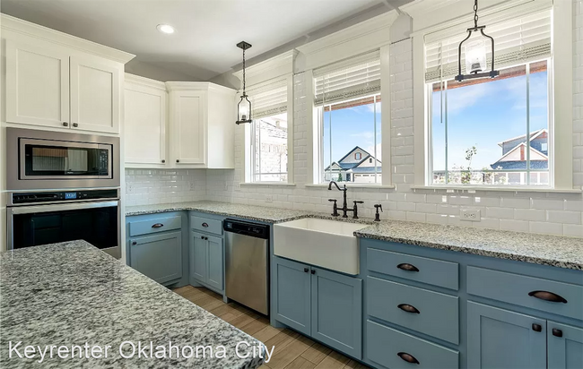 Foto del edificio - 3 br, 2.5 bath House - 4609 McCann Ave