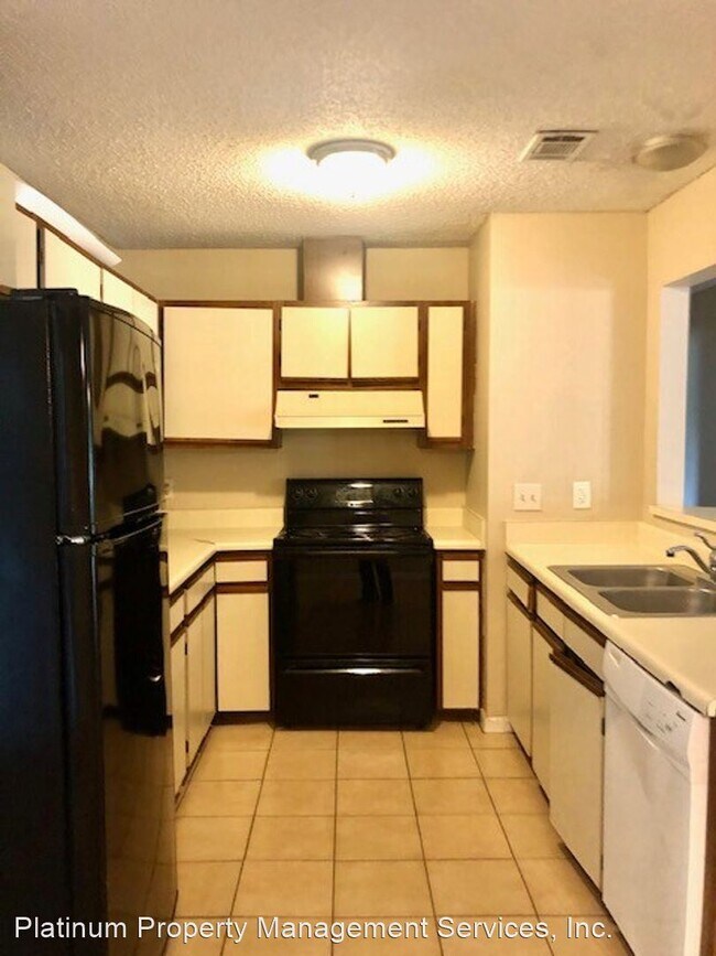 Building Photo - 2 br, 2 bath House - 1272 Britain Drive