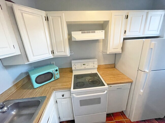 Cocina - 4029 Benton St NW