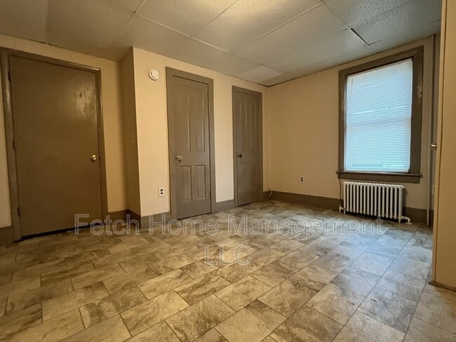 Building Photo - 521 Lehman St