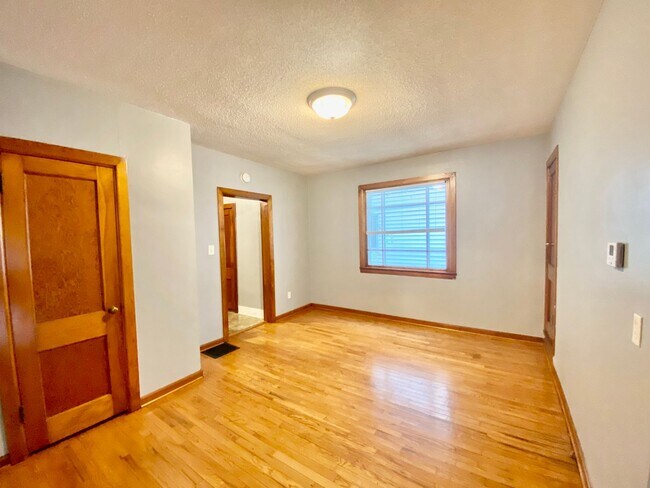 Foto del edificio - 719 5th St NW
