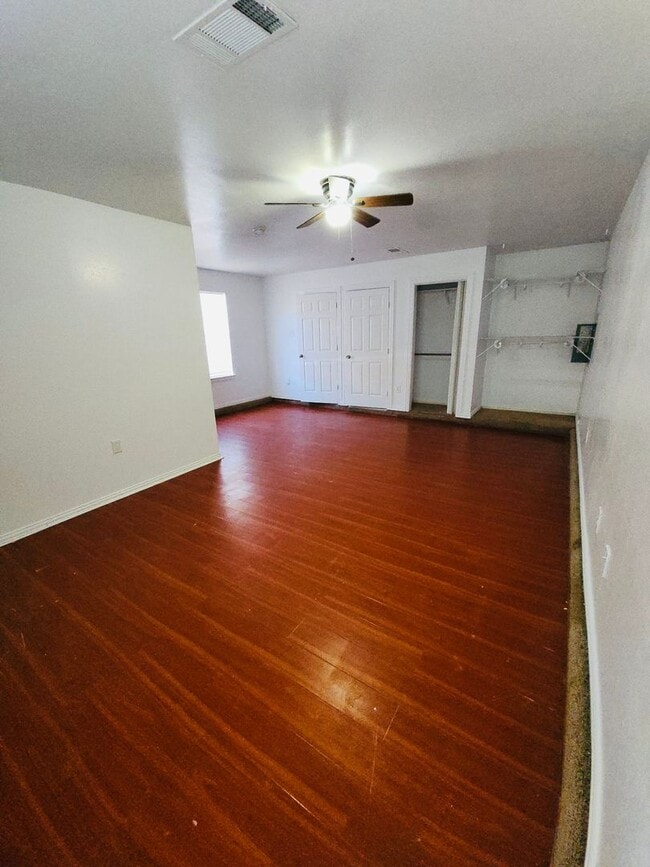 Building Photo - Beautiful 4-Bedroom Home with Pool in Carr...