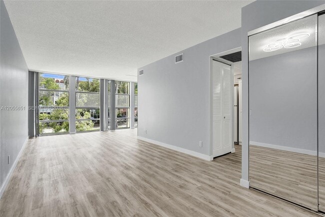 Building Photo - 2000 Atlantic Shores Blvd
