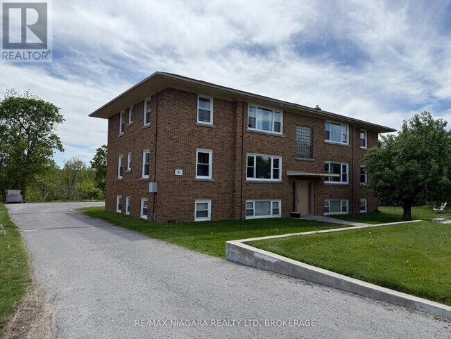 Photo du bâtiment - 9-9 Riverview Blvd