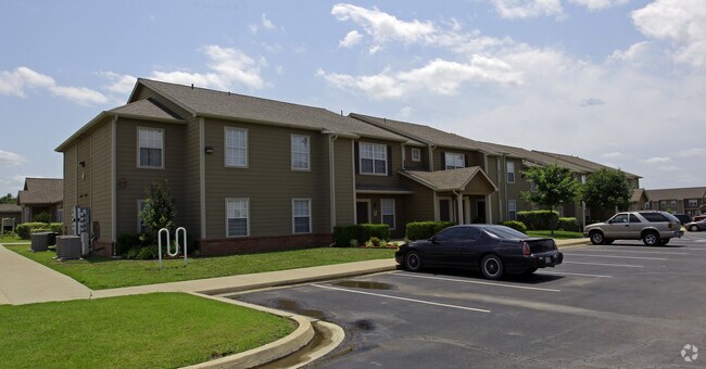 Foto del edificio - Glenshire Court Apartments