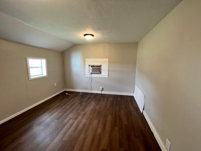 Building Photo - Home for rent!