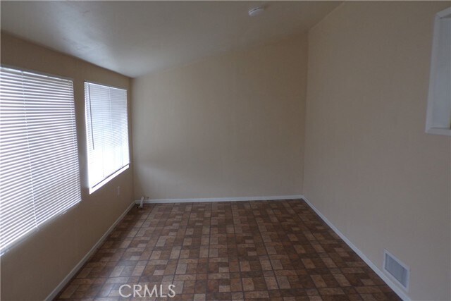 Foto del edificio - 12710 3rd St