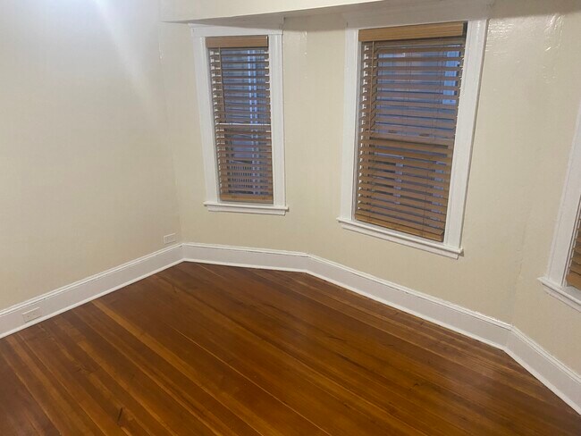 Dining Room - 570 South St