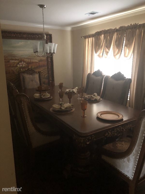 Foto del edificio - 5 br, 3 bath House - 3936 Barons Ct