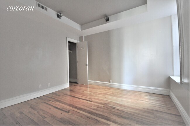 Building Photo - 1144 Bergen St