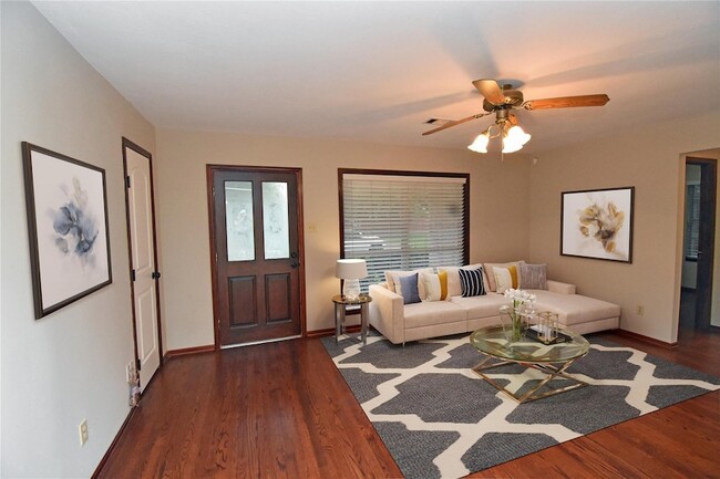 Building Photo - 2614 Willowby Dr
