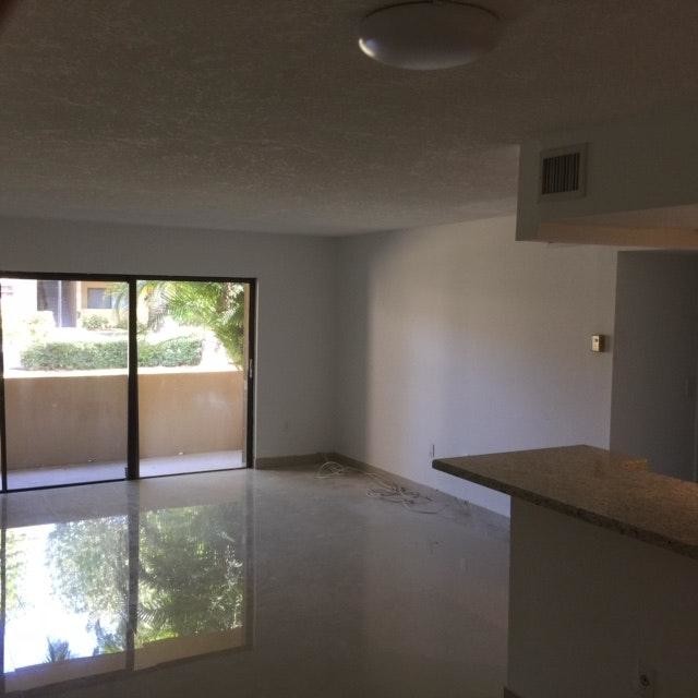 Living area - 10415 SW 88th St