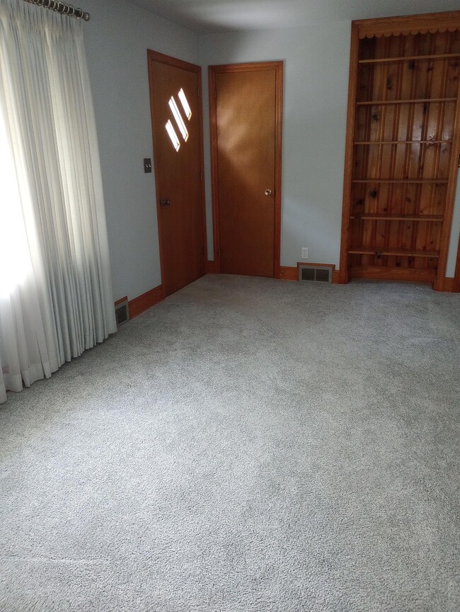 Foto del edificio - 316 Chatham Dr