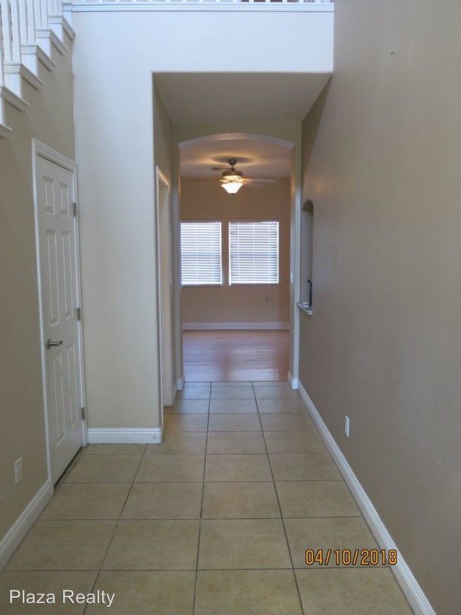 Building Photo - 814 Cottonwood Cove St