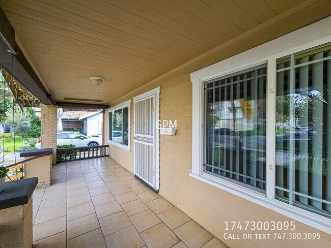 Building Photo - 126 E Garfield Ave