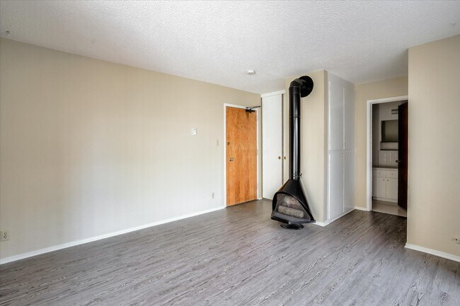 Building Photo - 1648 Filbert St