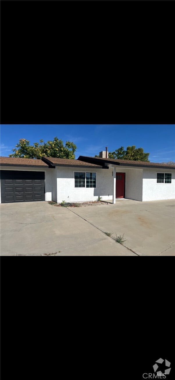 Building Photo - 49537 Rosella Dr
