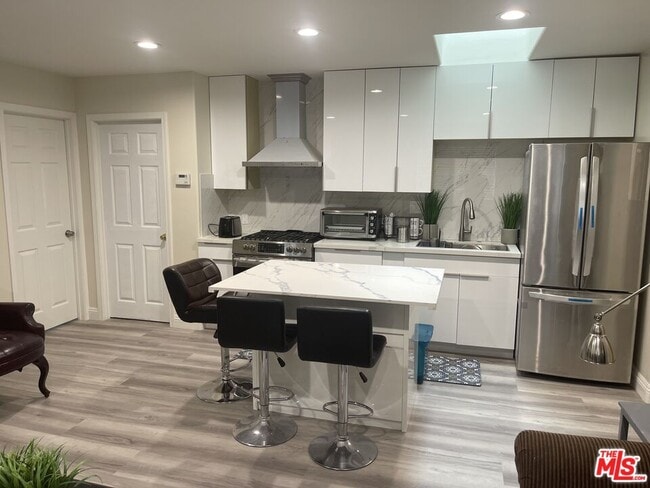 Foto del edificio - 5316 W 119th Pl