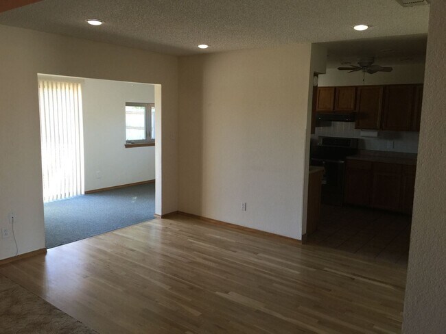 Foto del edificio - 4 br, 3 bath House - 3807 N Garden Ave