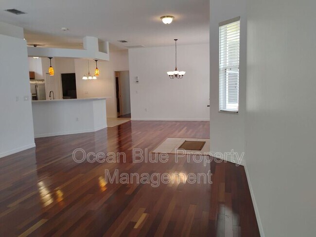 Building Photo - 8009 Shaddock Pl