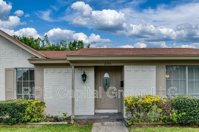 Building Photo - 2726 Starcrest Ln