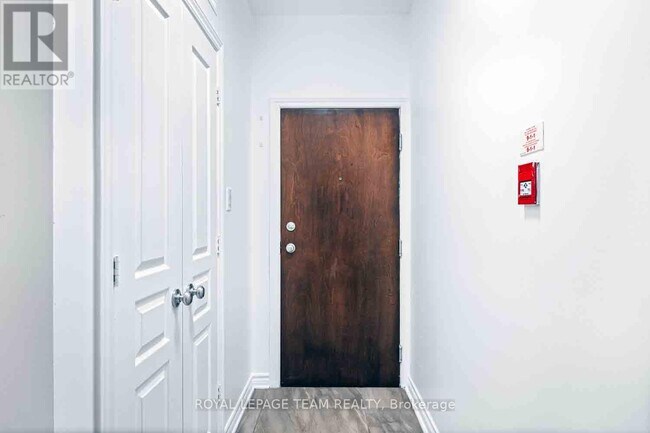 Building Photo - 1013 Beryl Private