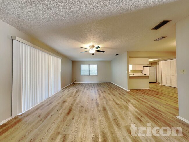 Foto del edificio - 4918 Ithaca Ln