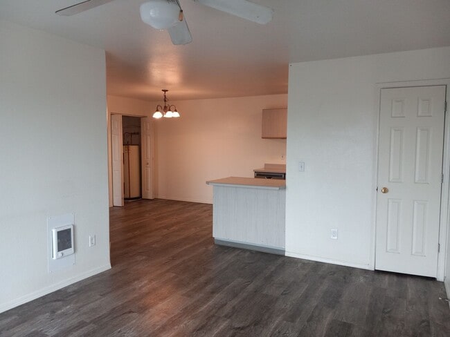 Foto del edificio - Live Where Comfort Meets Convenience - College Hill Condo in Pullman
