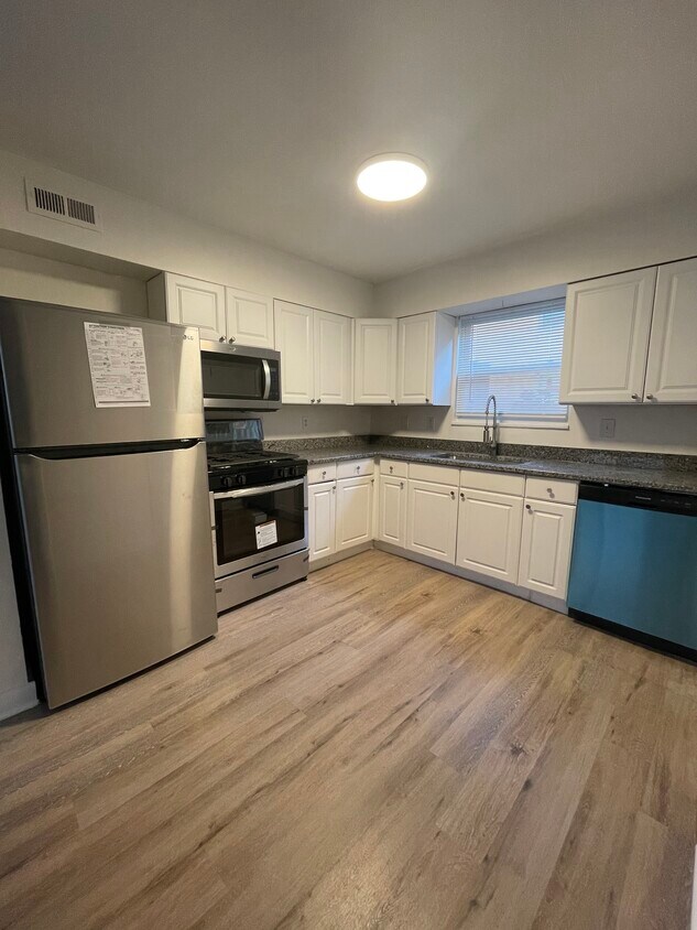 Foto principal - 1303 King Ave