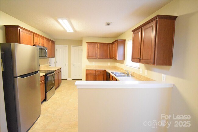 Building Photo - 7704 Aragorn Ln