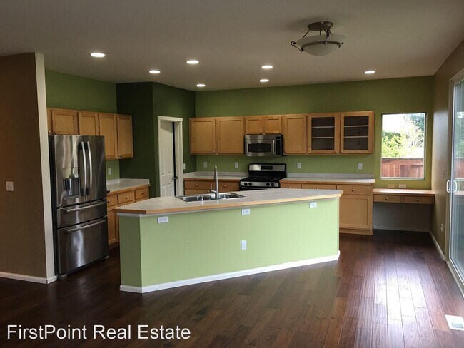Building Photo - 6 br, 3 bath House - 5708 Hazel Ave S.E.