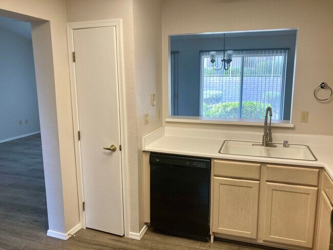 Foto del edificio - Sun City Summerlin Townhouse for Rent