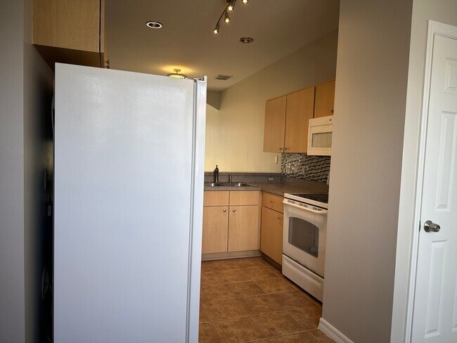 Foto del edificio - 1214 S Beach Cir