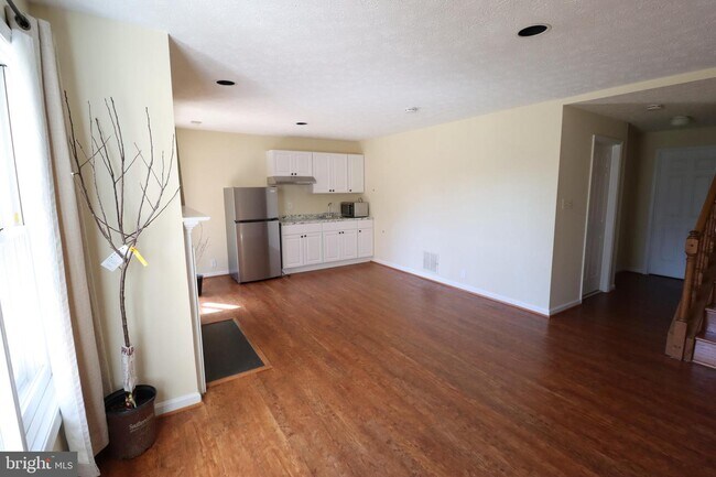 Building Photo - 5937 Cedar Fern Ct