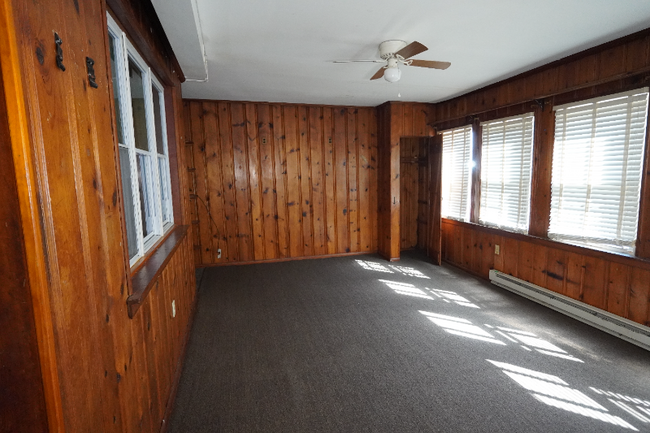 Building Photo - 3033 Hamilton Ave