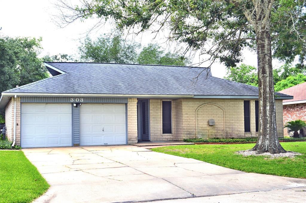 303 Stratmore Dr, Friendswood, TX 77546 House for Rent in Friendswood