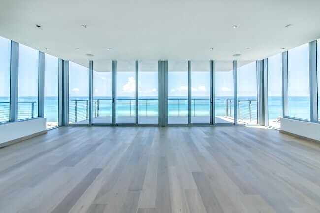 Foto del edificio - 3651 Collins Ave